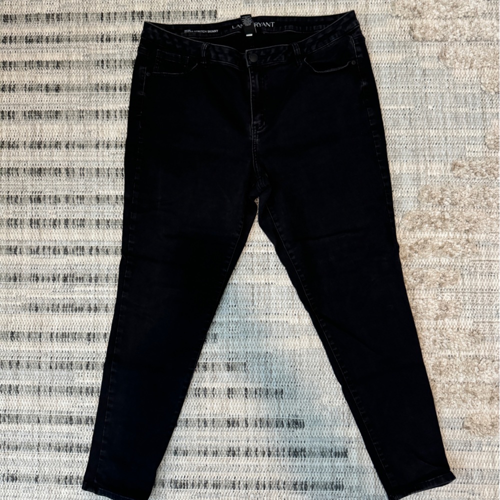 Lane Bryant Super Stretch Skinny Jeans in Black / Size 20